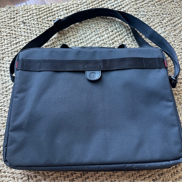 Swissgear Wenger Victorinox AG Laptop Bag Briefcase Shoulder Strap - Picture 8 of 10